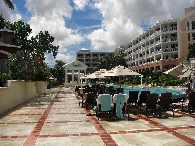 CIMG0014.JPG - Looking back at the Windosr Pool and Windsor building