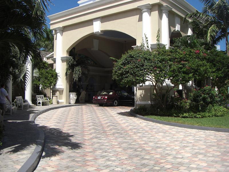 CIMG0040.JPG - Sandals Entrace