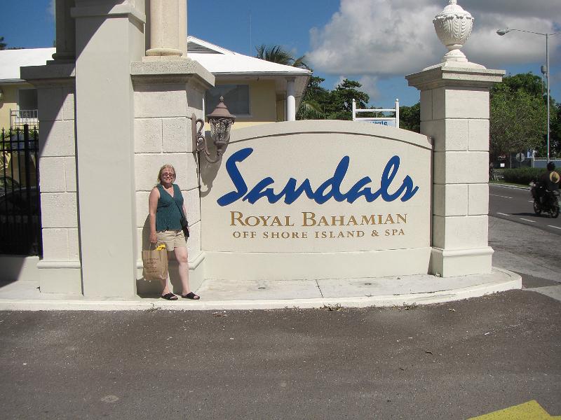 CIMG0055.JPG - Sandals entrance