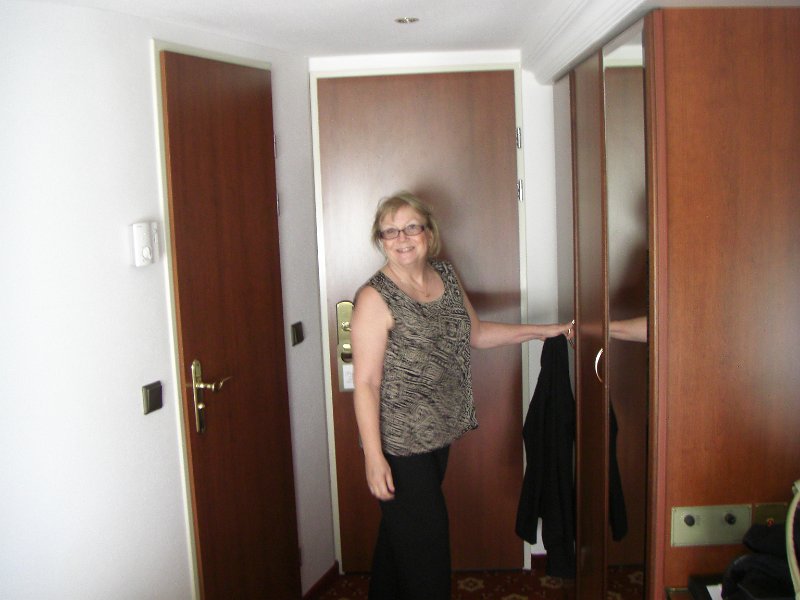 CIMG0033.JPG - Our Cabin