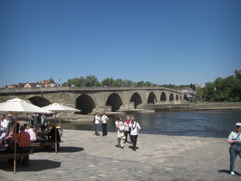 CIMG0043.JPG - Stone bridge in Regensburg