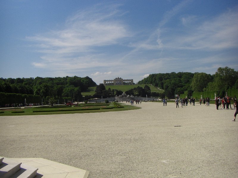 CIMG0193.JPG - A small portion of the grounds behind the Palace